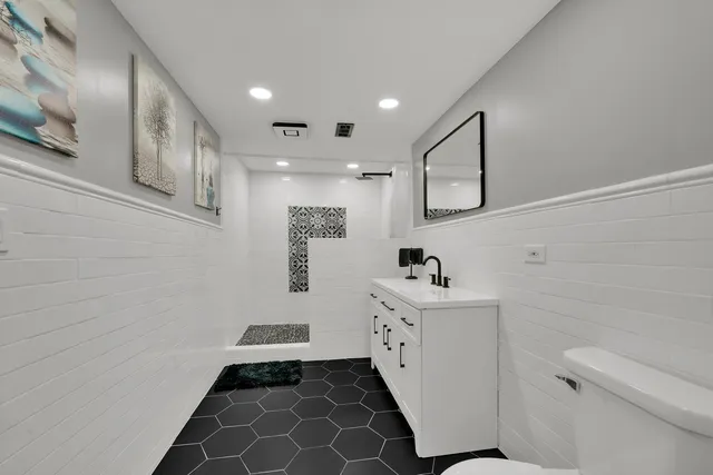 $664,900 | 4823 West 106th Street, Oak Lawn, IL 60453