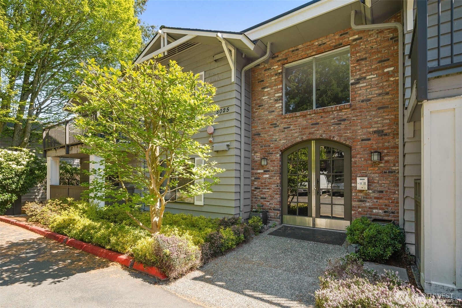 8025 234th Street Southwest, Unit 103 Edmonds, WA 98026 - Photo 13 of 13