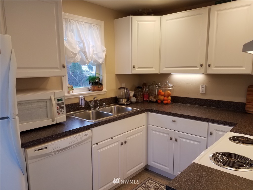419 Rowland Road Sedro-Woolley, WA 98284 - Photo 2 of 12 Gallery Image 2