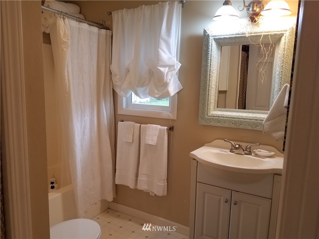 419 Rowland Road Sedro-Woolley, WA 98284 - Photo 9 of 12 Gallery Image 9