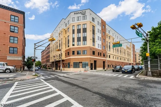 $1,962 | 72 South Essex Avenue, Unit 408, Orange, NJ 07050