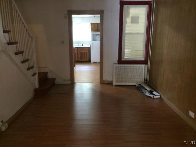 446 West Gordon Street Allentown, PA 18102 - Photo 6 of 9 an empty room with windows