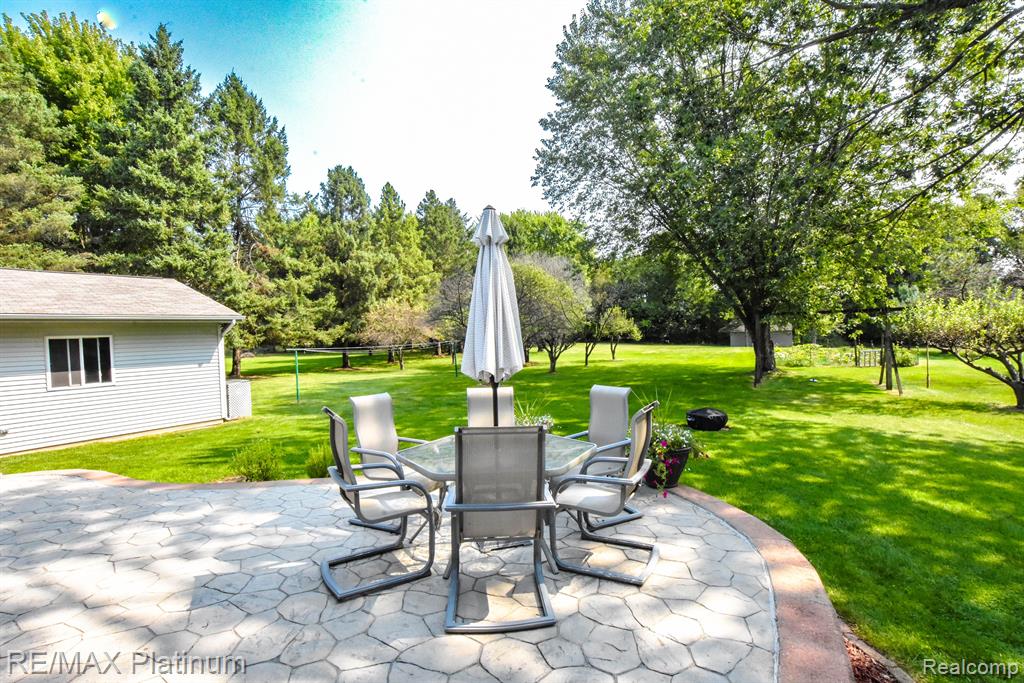 5107 King Road Howell, MI 48843 - Photo 8 of 58