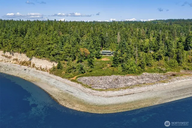 a view of a outdoor space