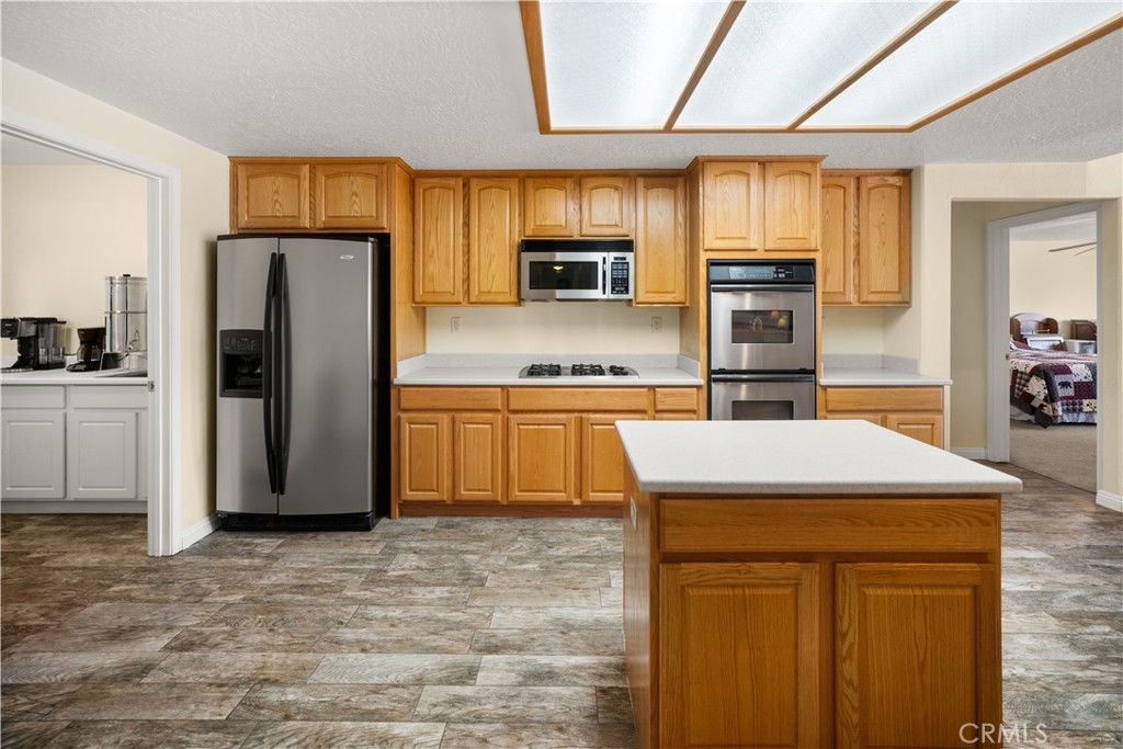 7682 Coleridge Road Oak Hills, CA 92344 - Photo 15 of 61 Gallery Image 15