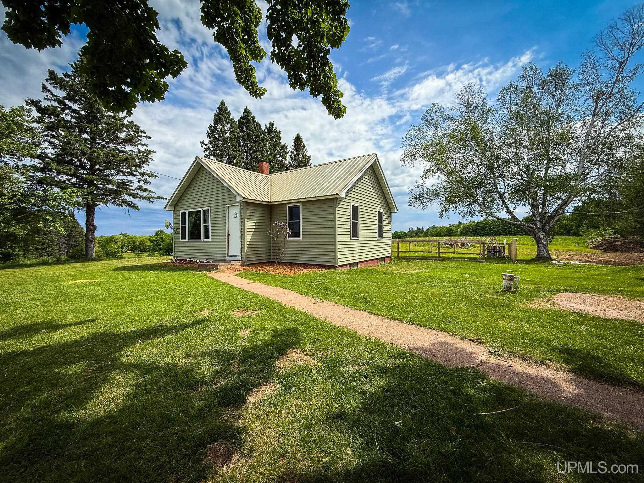 N 9612 South Johnson Road Bessemer, MI 49911 - Photo 44 of 55