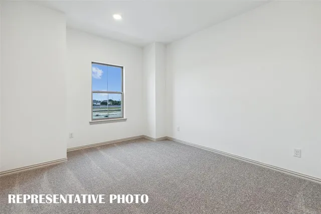 $320,360 | 220 Dylan Way, Midlothian, TX 76065