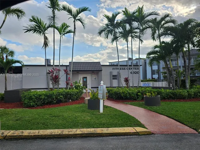 $1,850 | 4910 Northwest 79th Avenue, Unit 105, Doral, FL 33166