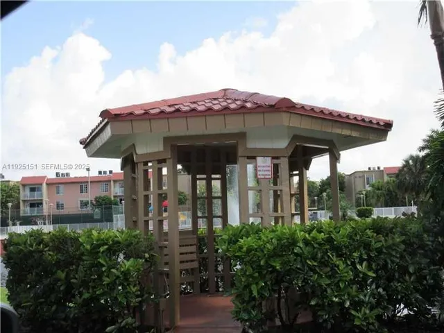 $1,850 | 4910 Northwest 79th Avenue, Unit 105, Doral, FL 33166