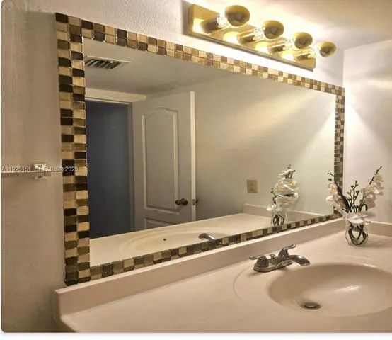 $1,850 | 4910 Northwest 79th Avenue, Unit 105, Doral, FL 33166