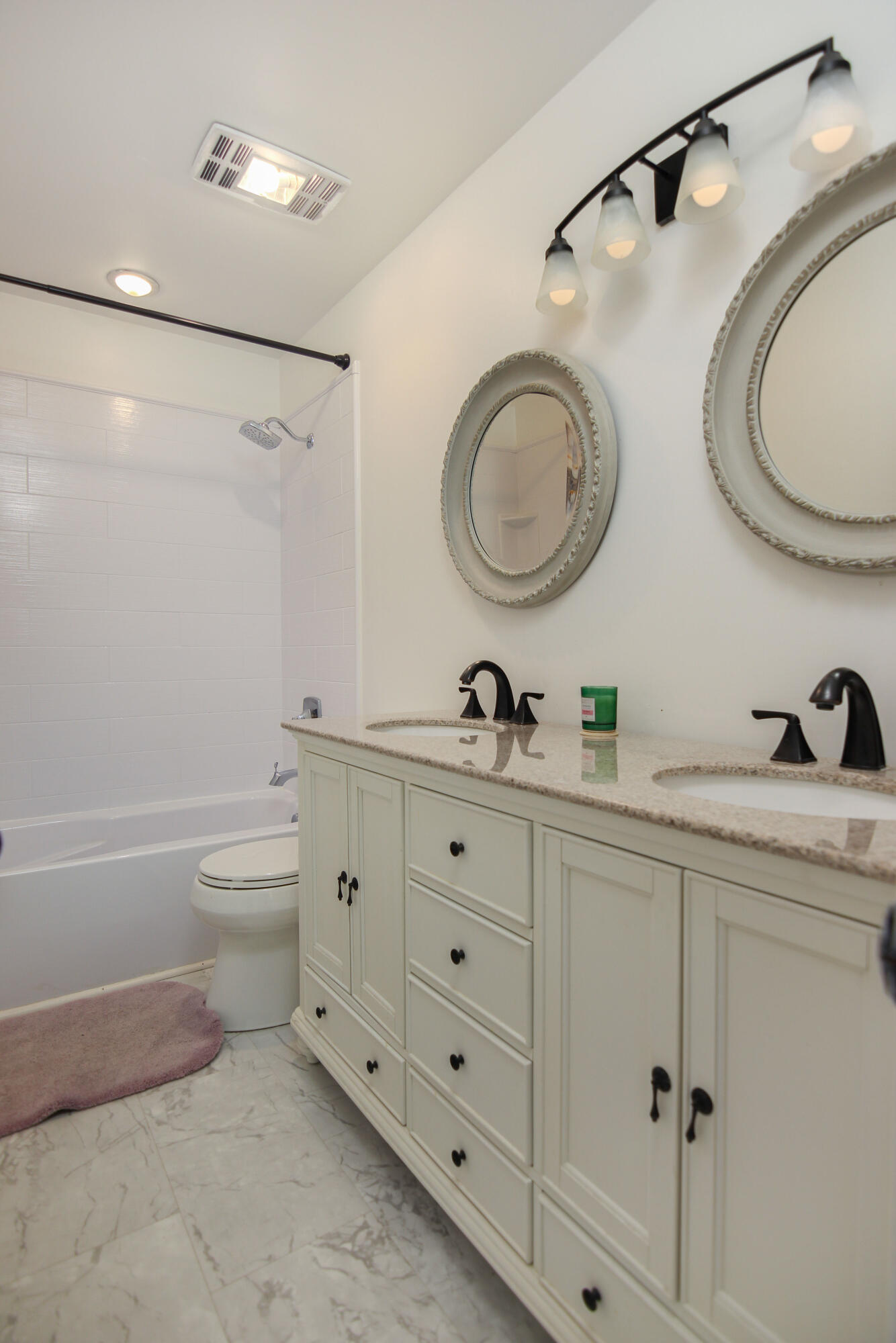 1128 Clapper Court Mount Pleasant, SC 29464 - Photo 12 of 30 1128ClapperCt-CasaVerdeMediaLLC21