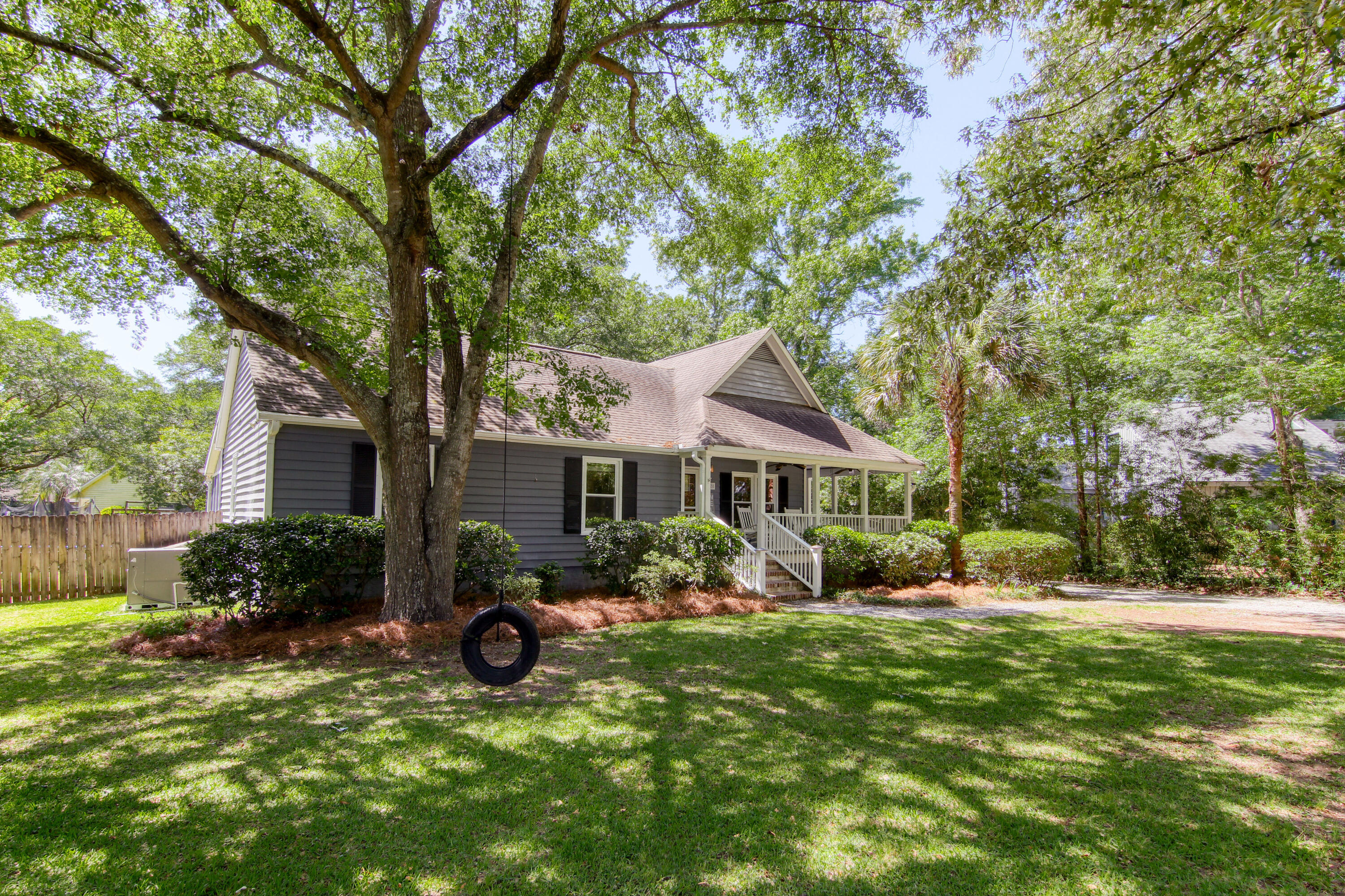 1128 Clapper Court Mount Pleasant, SC 29464 - Photo 23 of 30 1128ClapperCt-CasaVerdeMediaLLC30