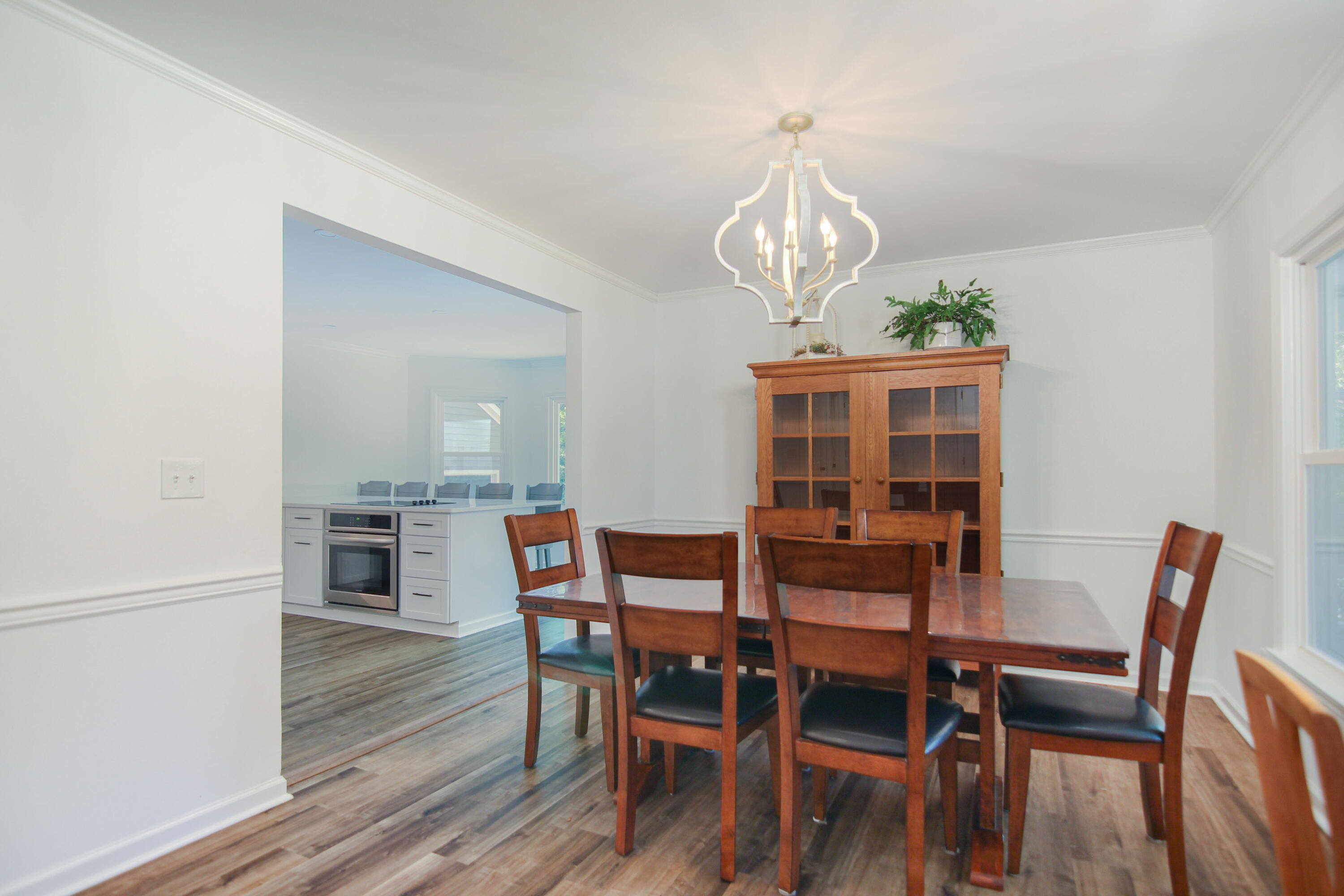 1128 Clapper Court Mount Pleasant, SC 29464 - Photo 3 of 30 1128ClapperCt-CasaVerdeMediaLLC39