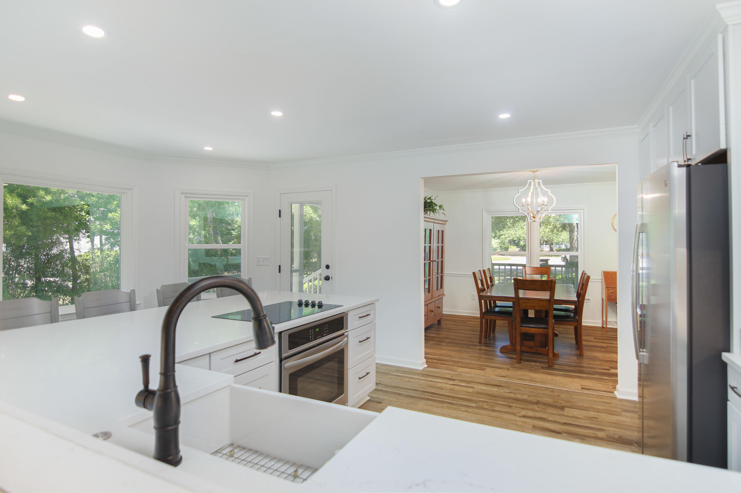 1128 Clapper Court Mount Pleasant, SC 29464 - Photo 5 of 30 1128ClapperCt-CasaVerdeMediaLLC11