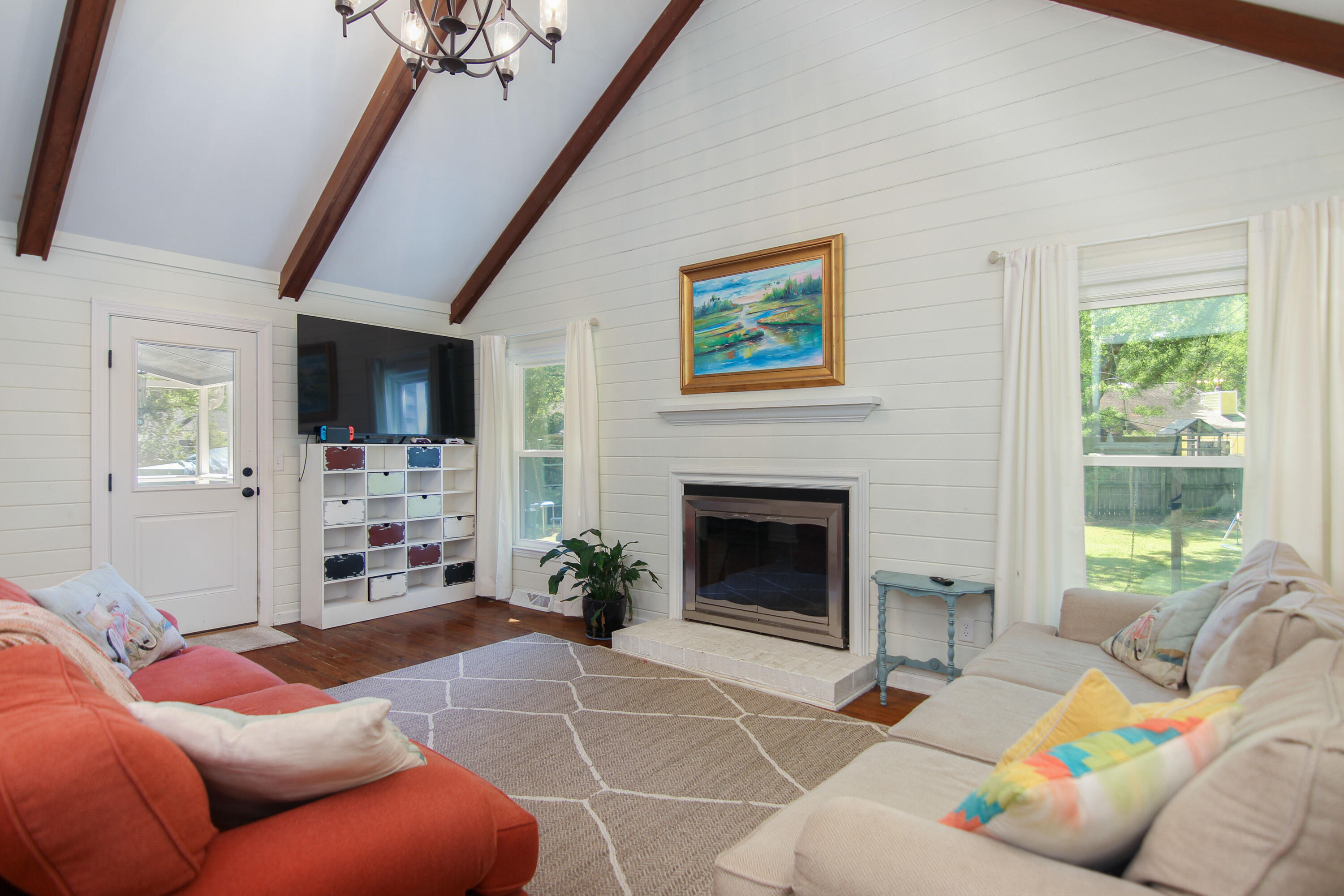 1128 Clapper Court Mount Pleasant, SC 29464 - Photo 9 of 30 1128ClapperCt-CasaVerdeMediaLLC9