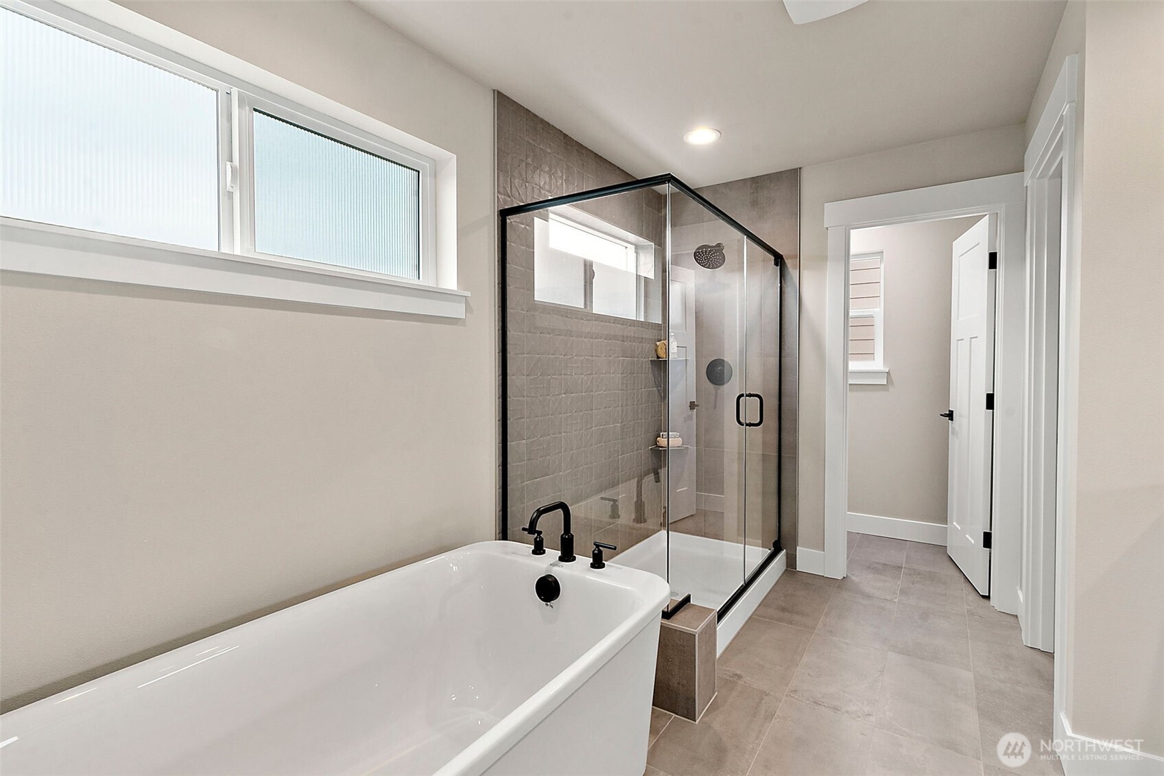 14223 Southeast 284th Place Kent, WA 98042 - Photo 5 of 35