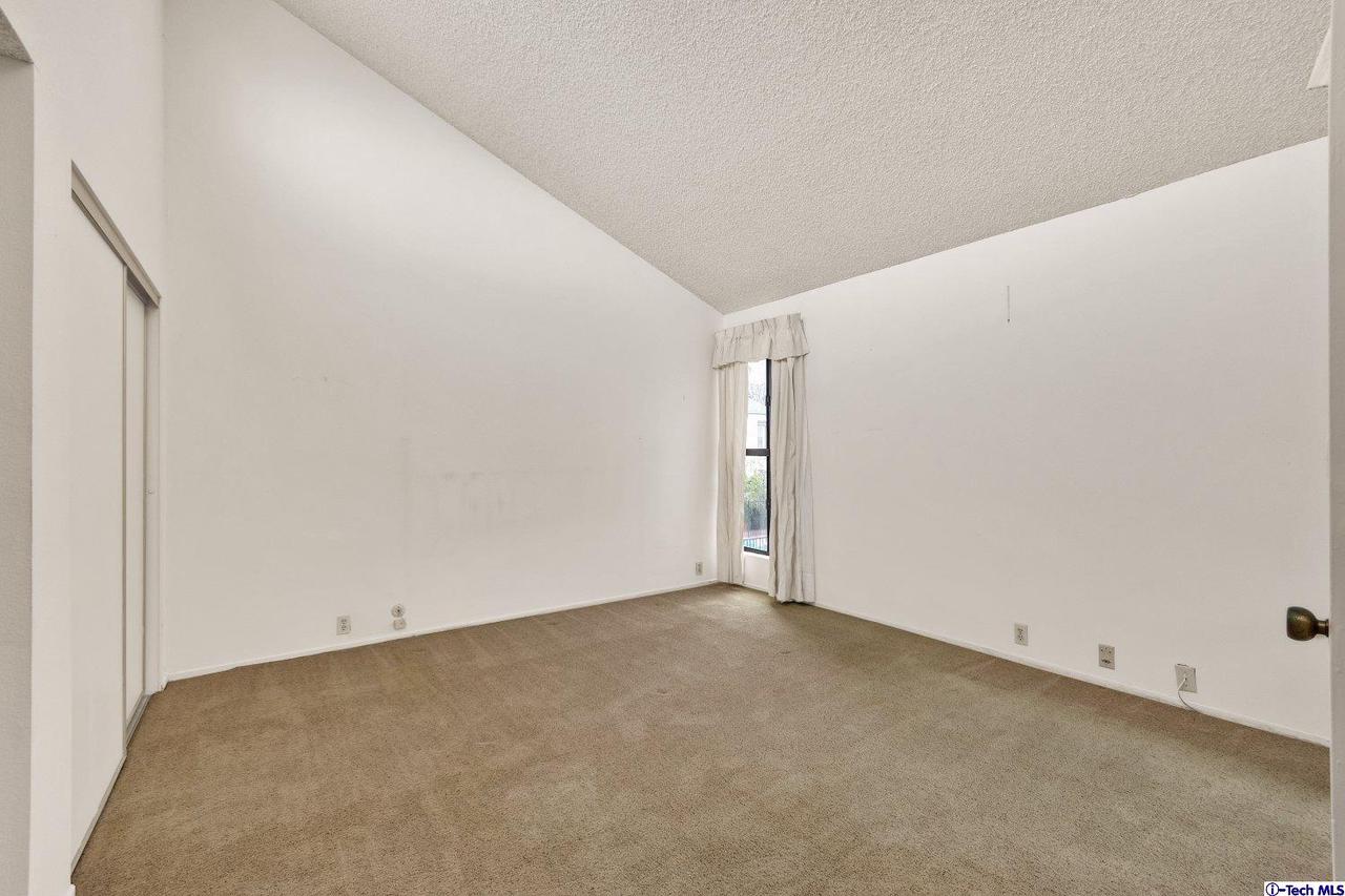 1333 Valley View Road, Unit 4 Glendale, CA 91202 - Photo 15 of 24