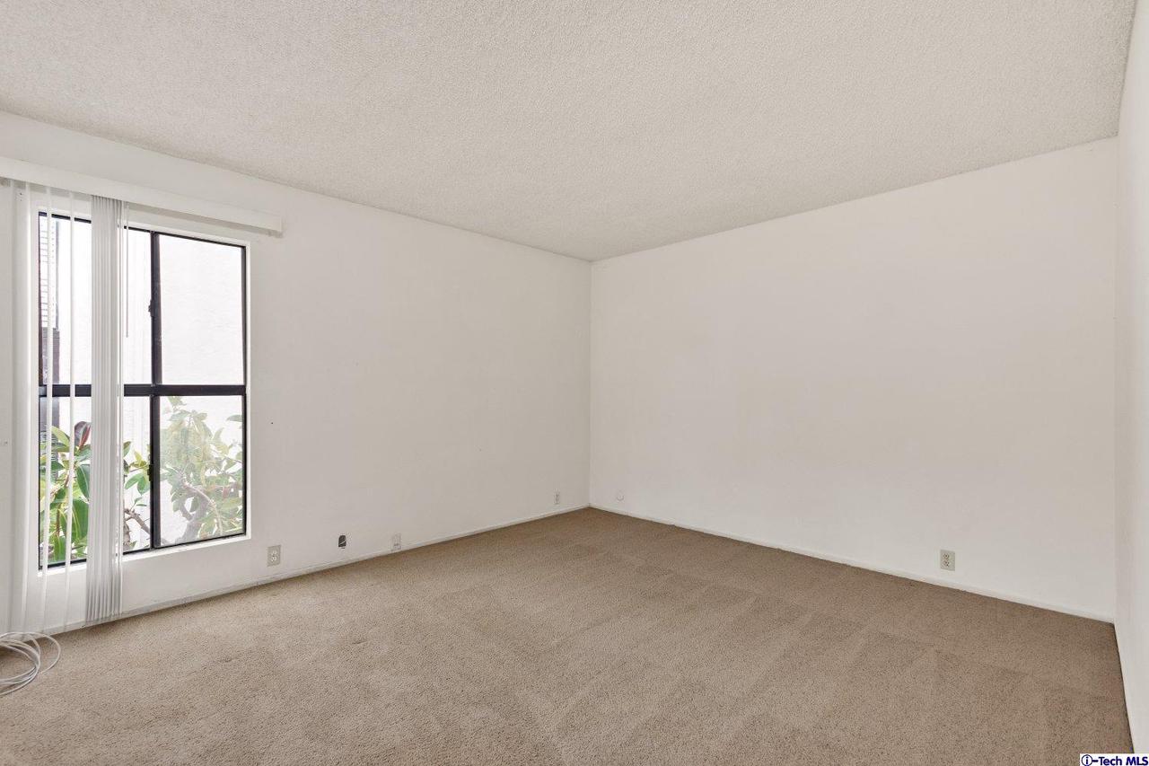 1333 Valley View Road, Unit 4 Glendale, CA 91202 - Photo 19 of 24