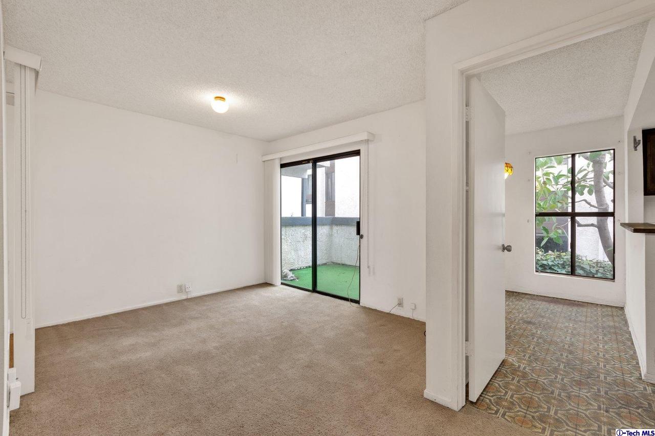 1333 Valley View Road, Unit 4 Glendale, CA 91202 - Photo 8 of 24