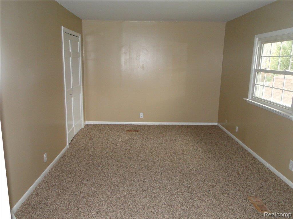 10175 Clark Road Davison, MI 48423 - Photo 9 of 22 Master Bed Room