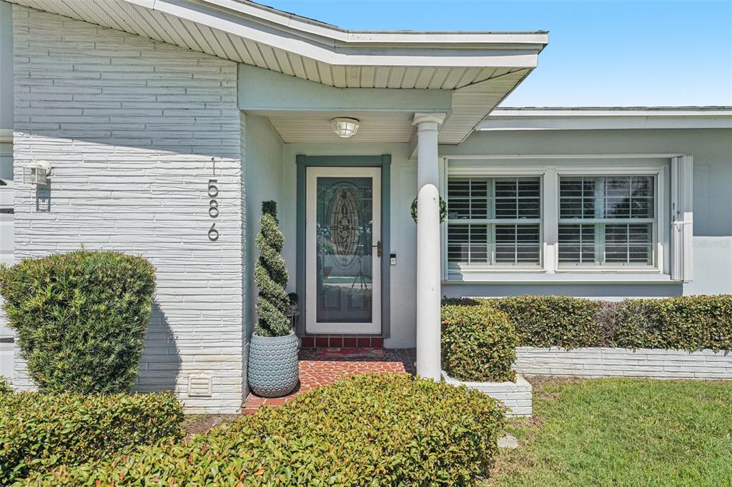 1586 Rosery Road Northeast Largo, FL 33756 - Photo 5 of 74 Gallery Image 5