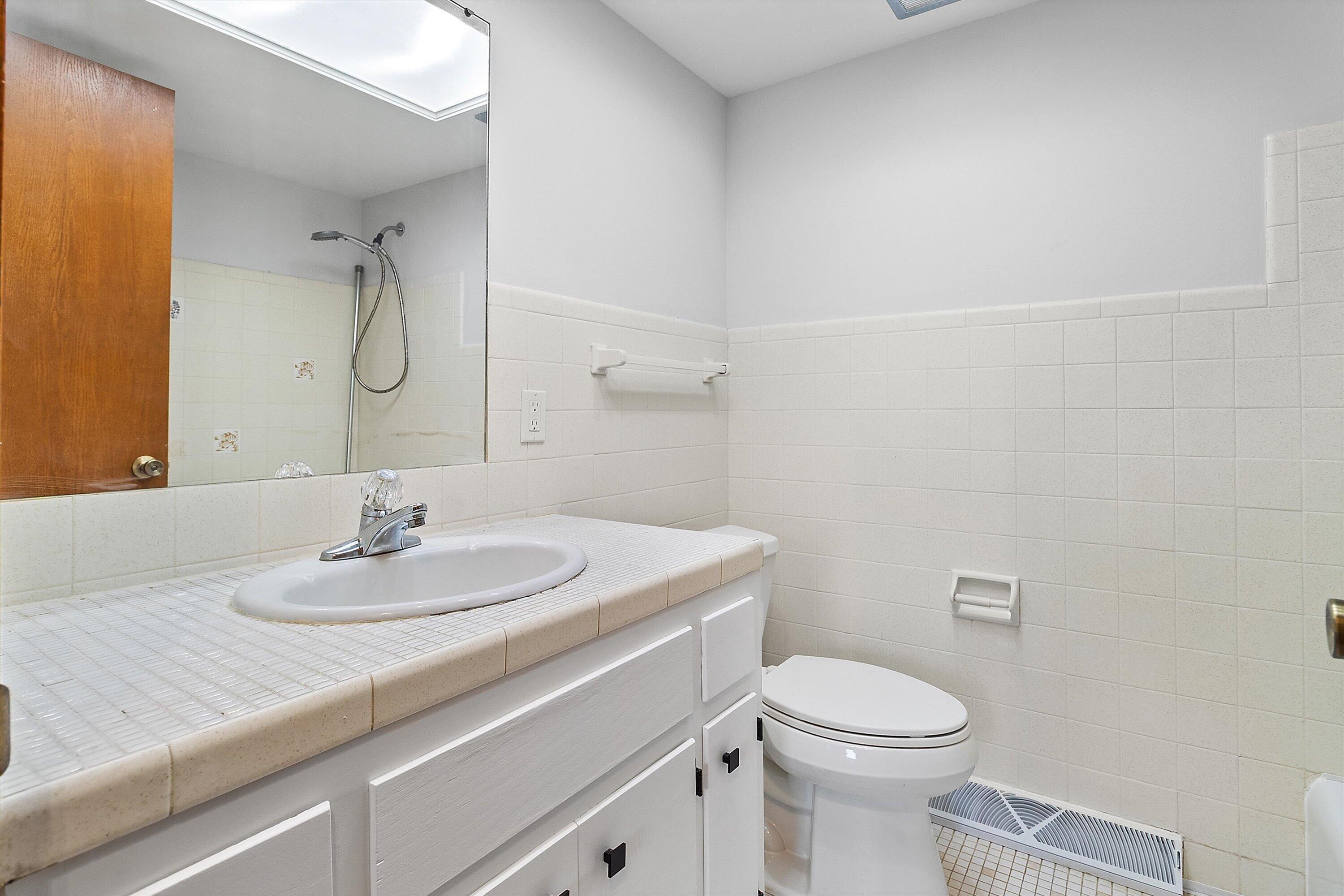 210 Echo Lane Racine, WI 53406 - Photo 13 of 31 Main Bathroom