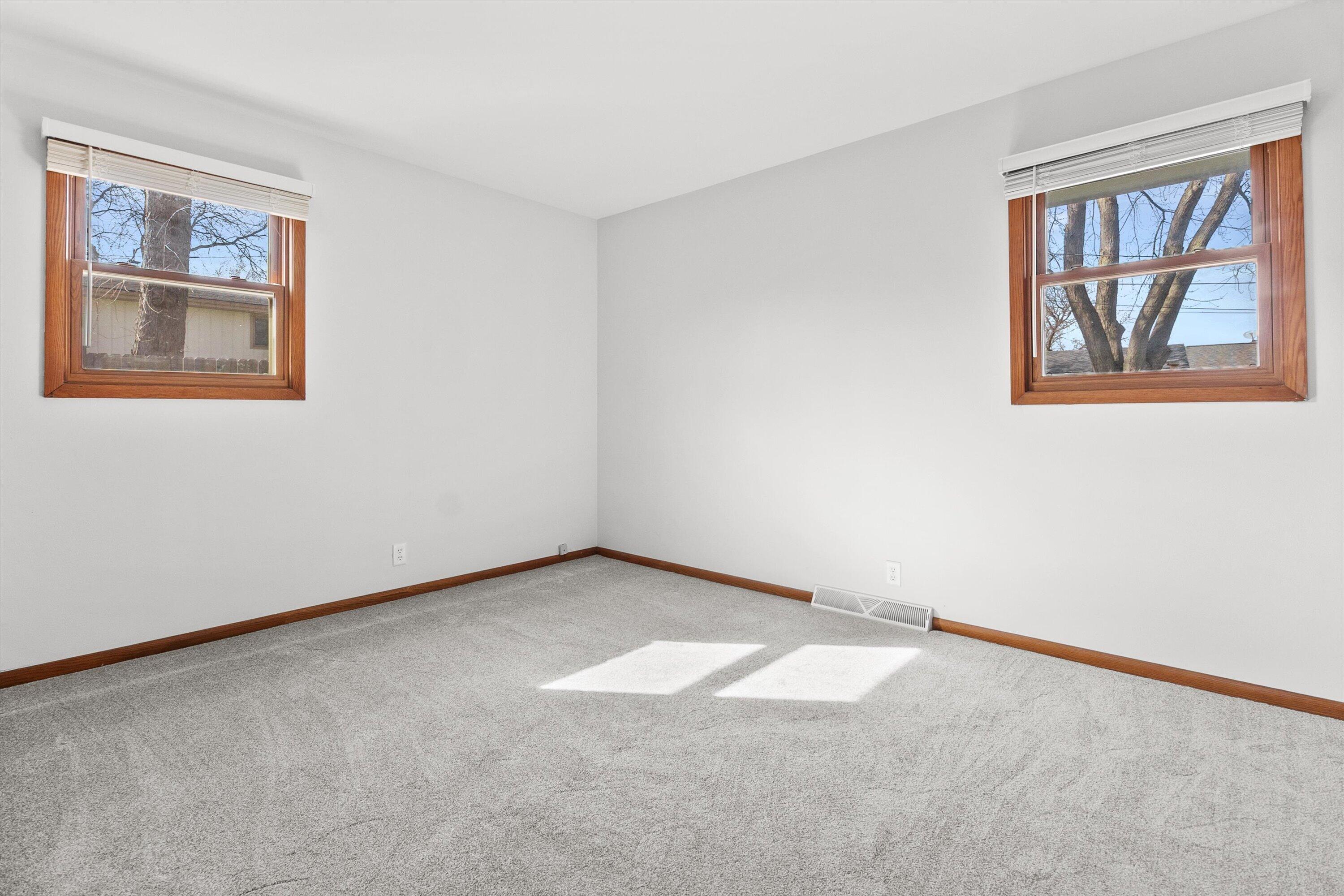 210 Echo Lane Racine, WI 53406 - Photo 17 of 31 Primary Bedroom