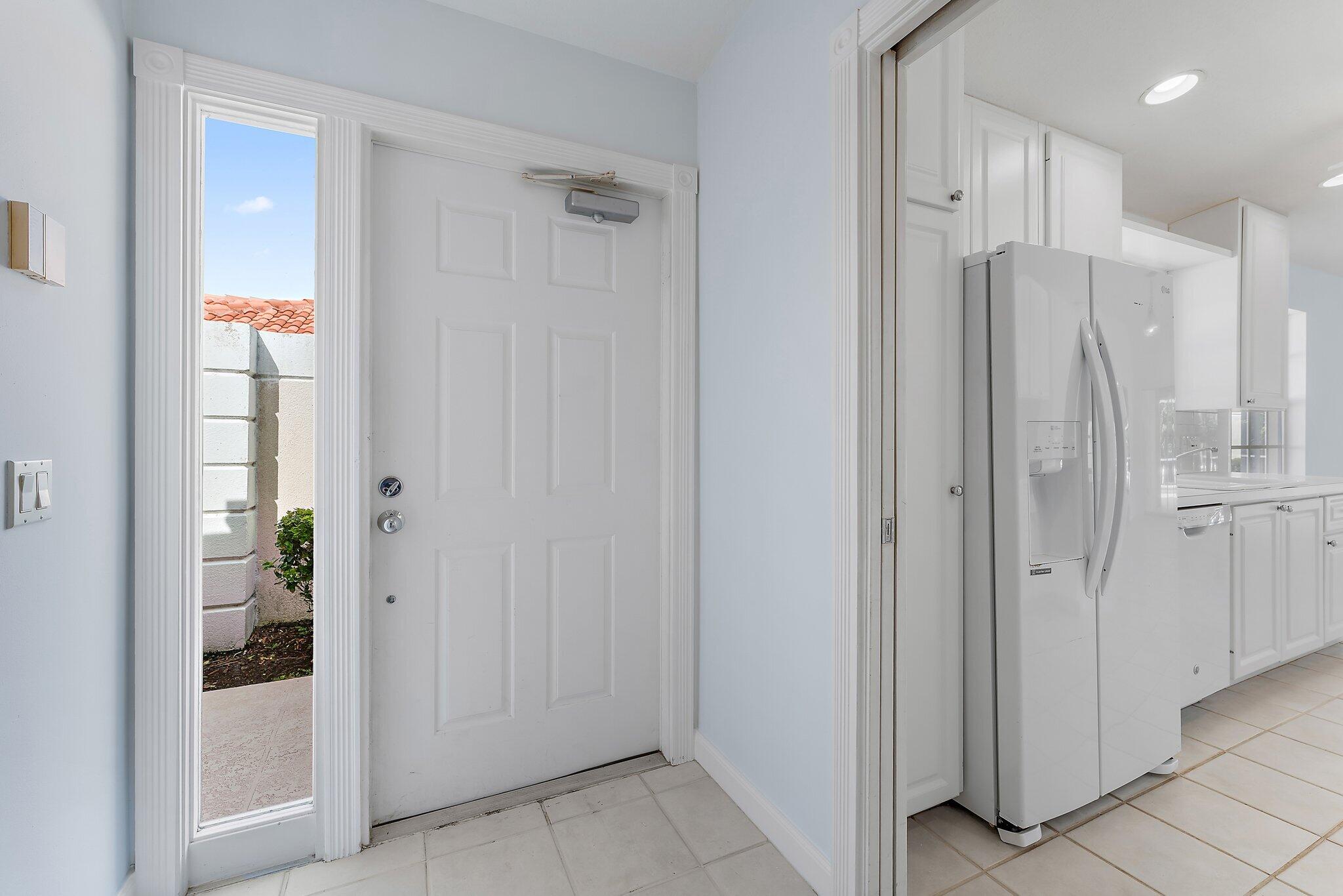 820 Southwest Tamarrow Place Stuart, FL 34997 - Photo 12 of 39 037-820SWTamarrowPl-Stuart-SMALL