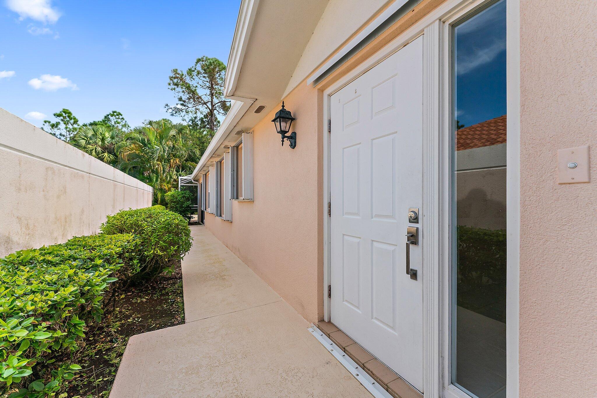 820 Southwest Tamarrow Place Stuart, FL 34997 - Photo 28 of 39 030-820SWTamarrowPl-Stuart-SMALL