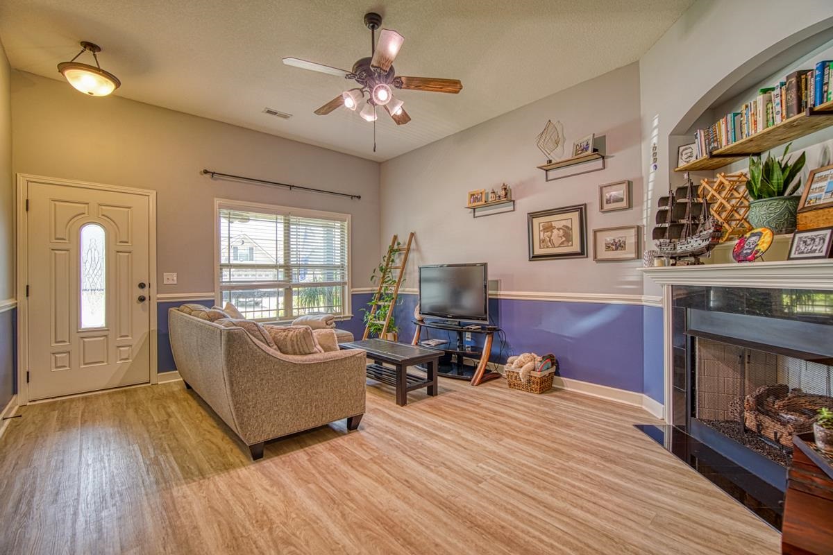 357 Robin Helton Drive Boiling Springs, SC 29316 - Photo 5 of 26 Gallery Image 5