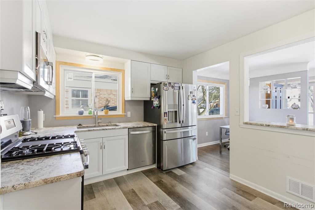 9290 Allen Road Allen Park, MI 48101 - Photo 4 of 18 Gallery Image 4