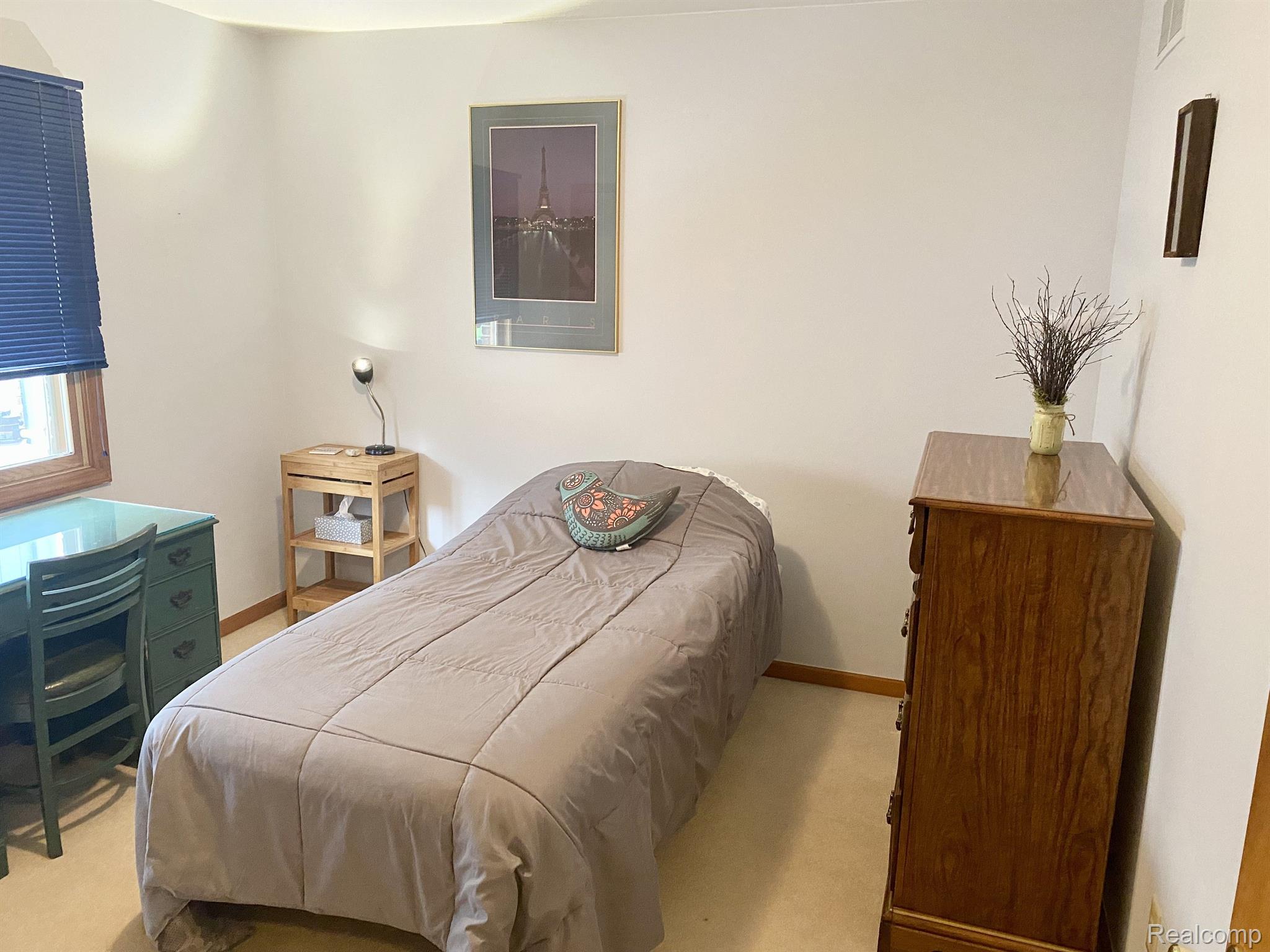 993 River Mist Drive Rochester, MI 48307 - Photo 12 of 18 Gallery Image 12