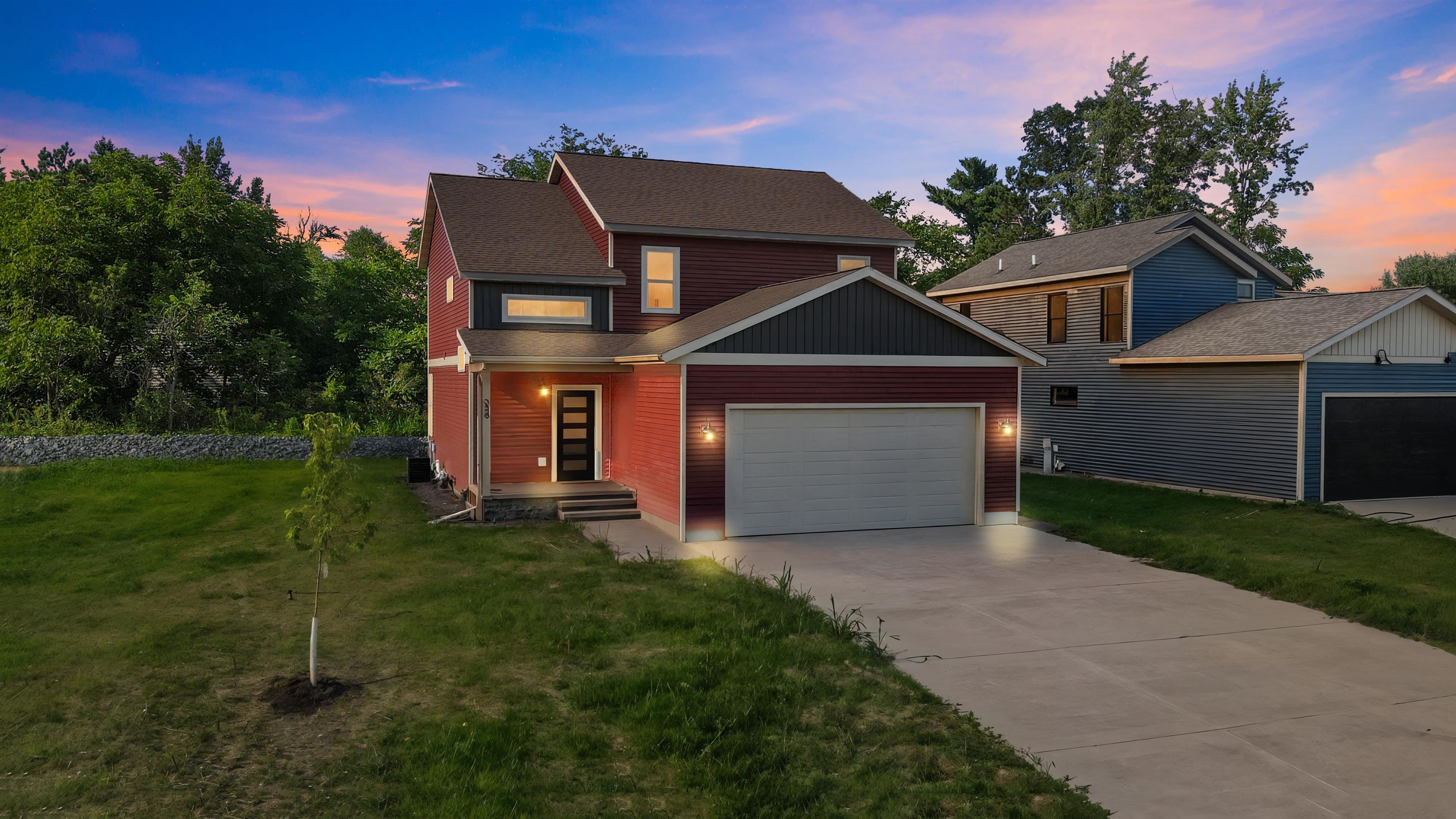 350 Roark Way Amherst, WI 54406 - Photo 2 of 41