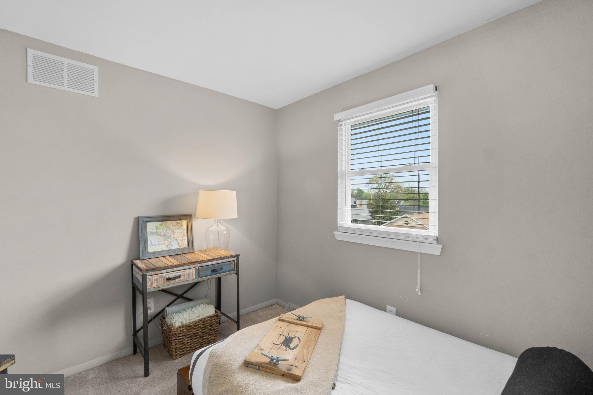 1711 Potomac Road Edgewater, MD 21037 - Photo 17 of 35 Bedroom 3