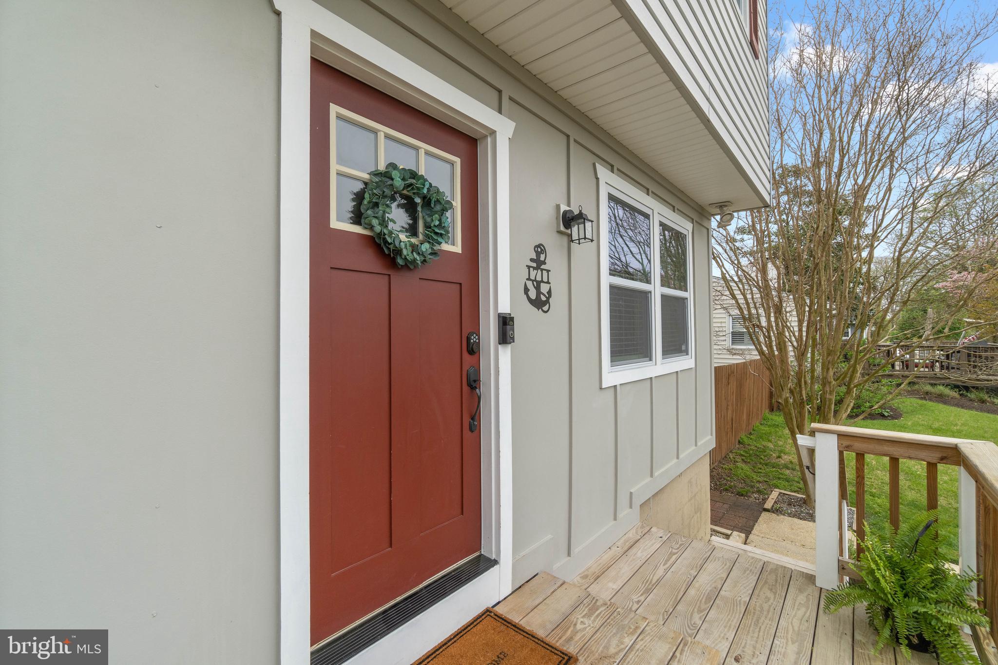1711 Potomac Road Edgewater, MD 21037 - Photo 2 of 35 Welcoming front deck.