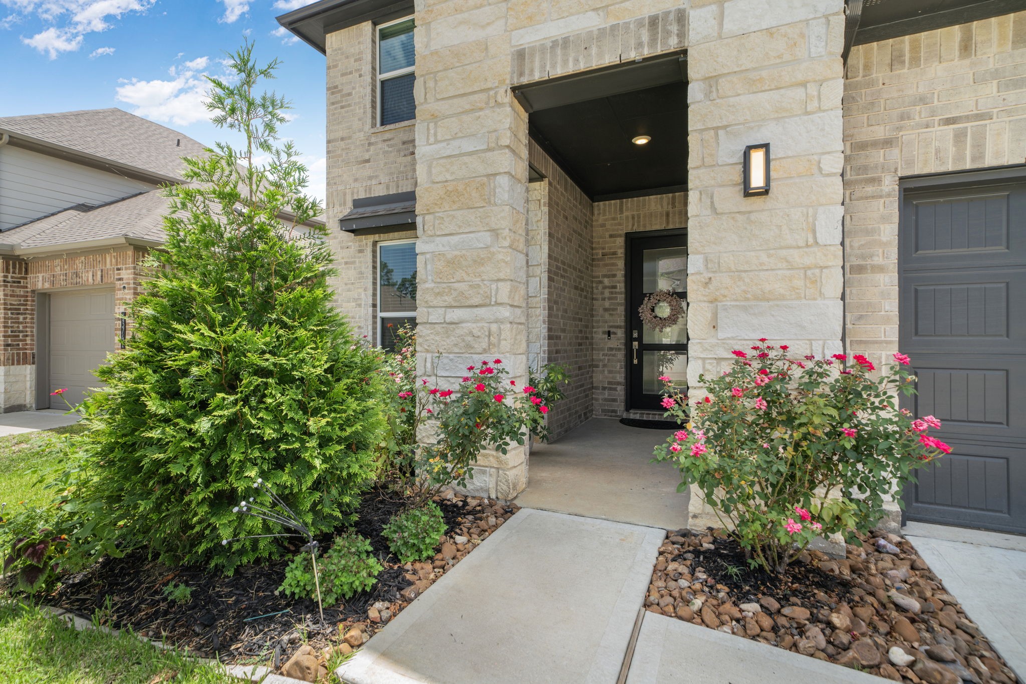 13745 Rising Sun Lane Conroe, TX 77384 - Photo 2 of 46