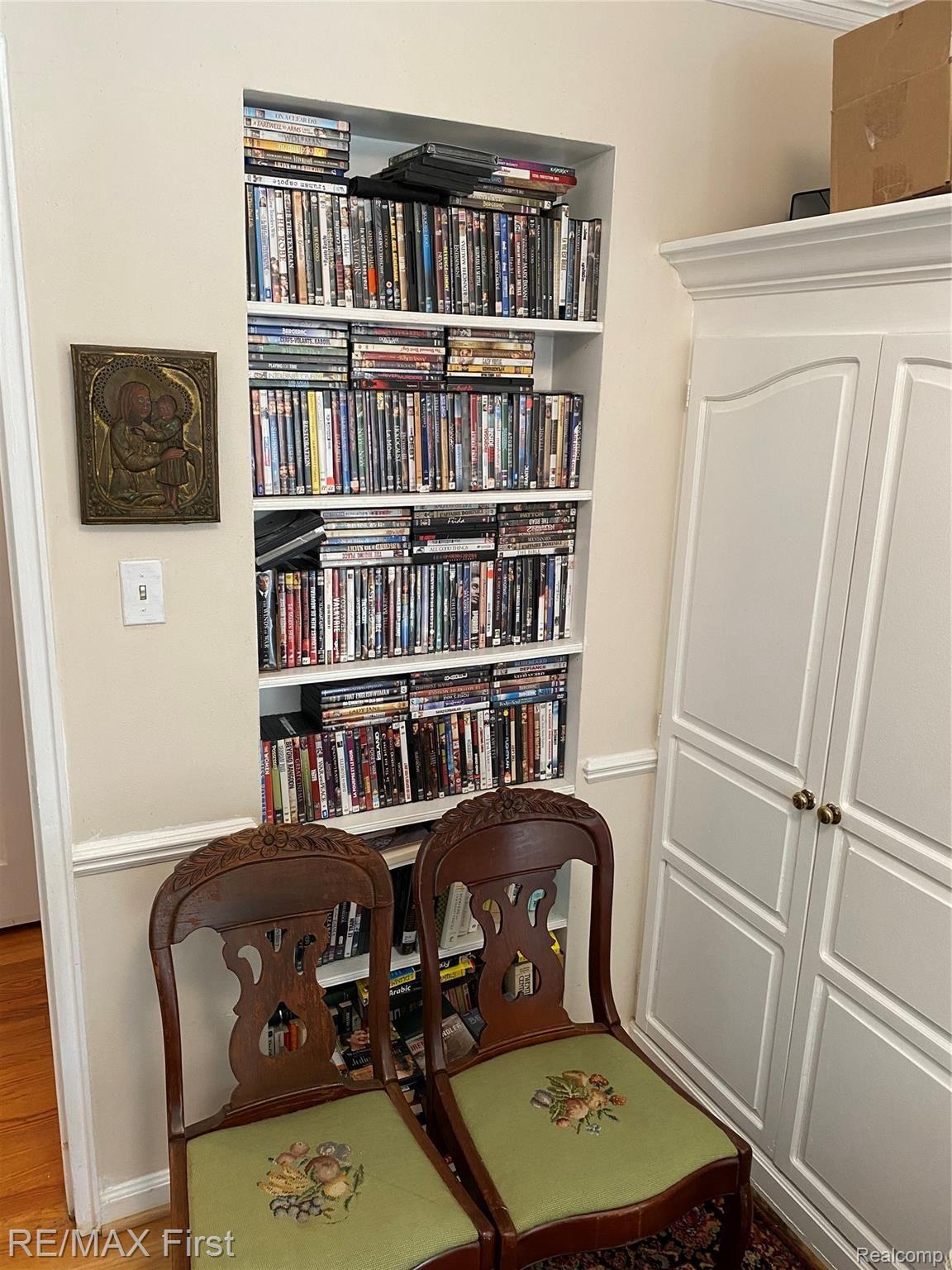 123 Normandy Road Royal Oak, MI 48073 - Photo 23 of 88 5DA075A8-0643-49F2-A818-02D40D16236B.jpeg