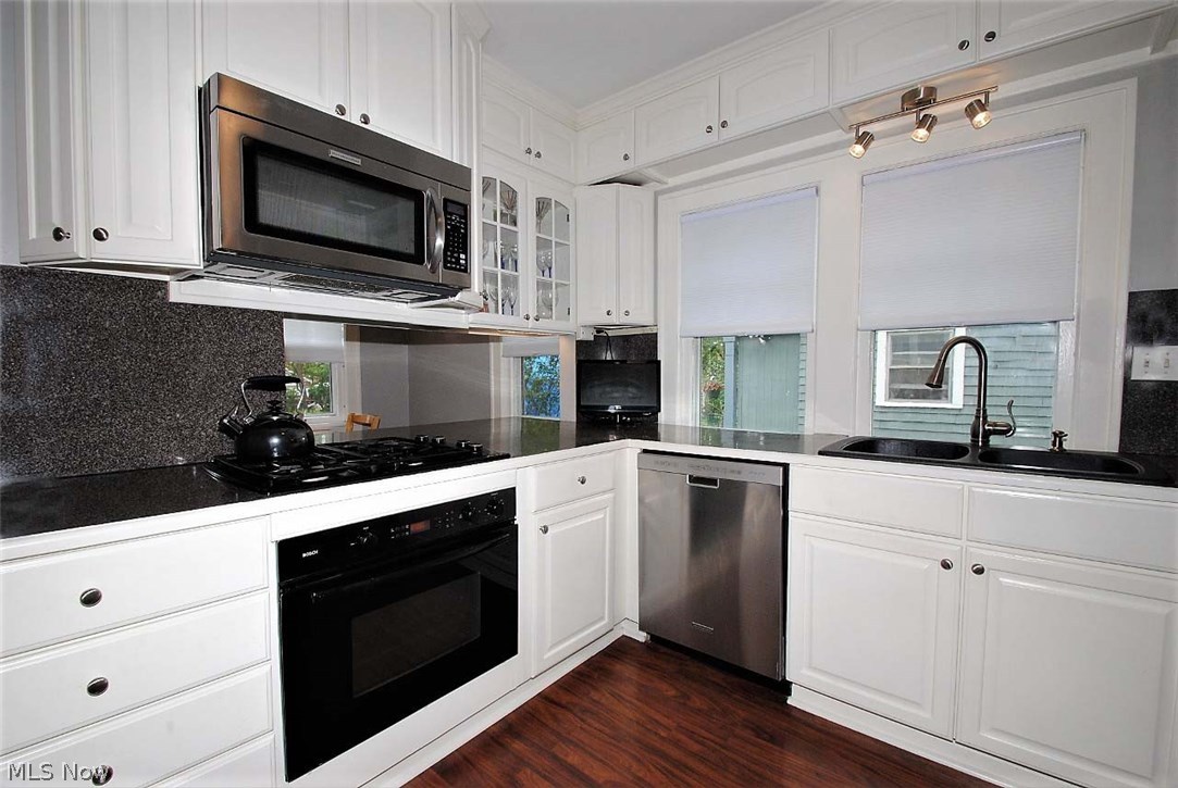2988 Chadbourne Road Cleveland, OH 44120 - Photo 14 of 34 Gallery Image 14
