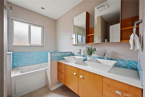 $849,900 | 7027 Gloria Avenue, Lake Balboa, CA 91406
