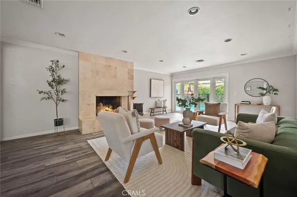 $849,900 | 7027 Gloria Avenue, Lake Balboa, CA 91406