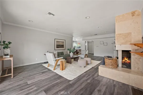 $849,900 | 7027 Gloria Avenue, Lake Balboa, CA 91406