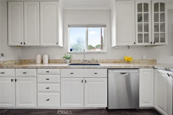 $849,900 | 7027 Gloria Avenue, Lake Balboa, CA 91406