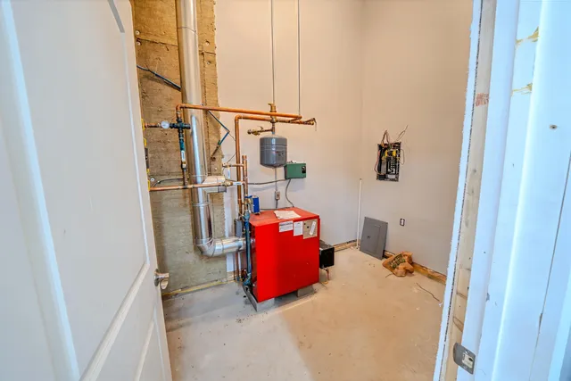 $560,000 | 304 Main Road North, Hampden, ME 04444