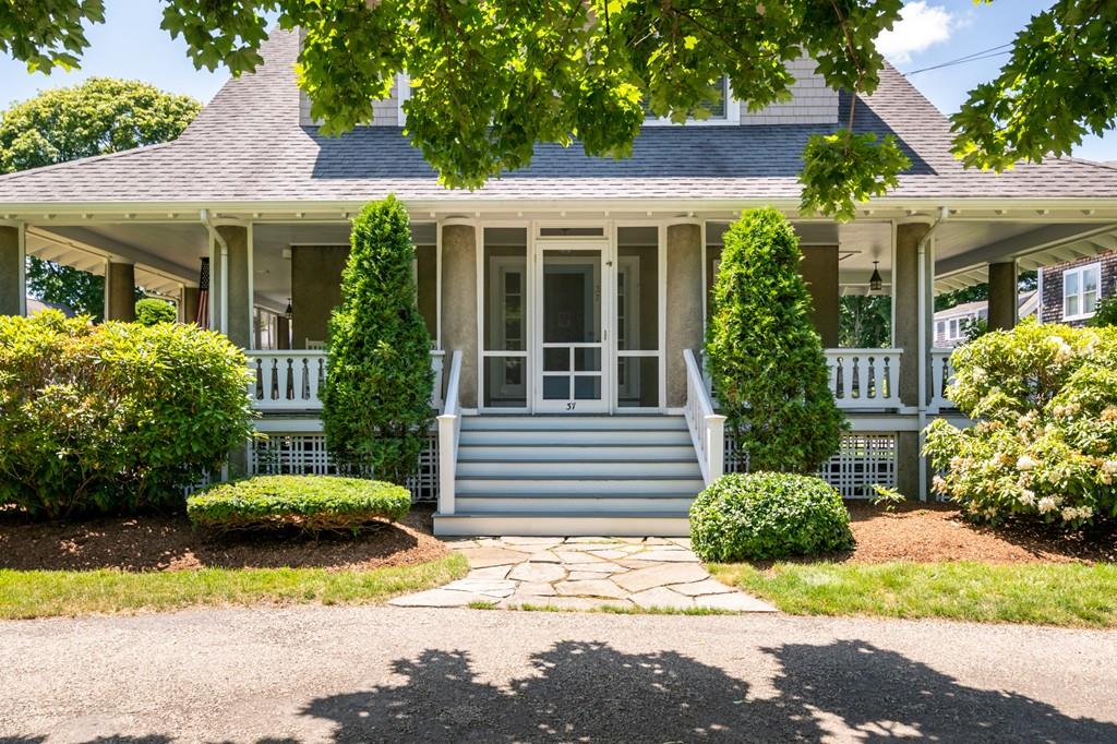 37 Ocean Avenue Scituate, MA 02066 - Photo 2 of 24