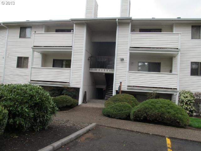 11044 Southwest Greenburg Road, Unit 114 Tigard, OR 97223 - Photo 3 of 12 Gallery Image 3