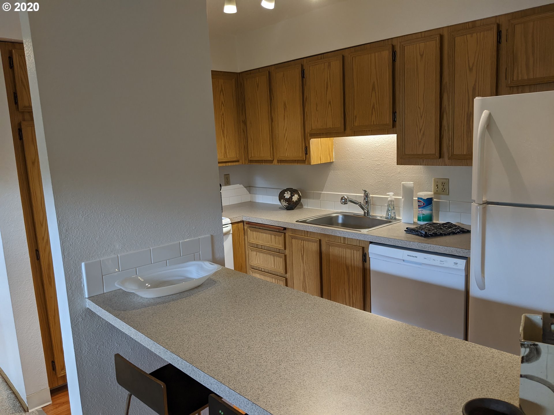 11044 Southwest Greenburg Road, Unit 114 Tigard, OR 97223 - Photo 6 of 12 Gallery Image 6