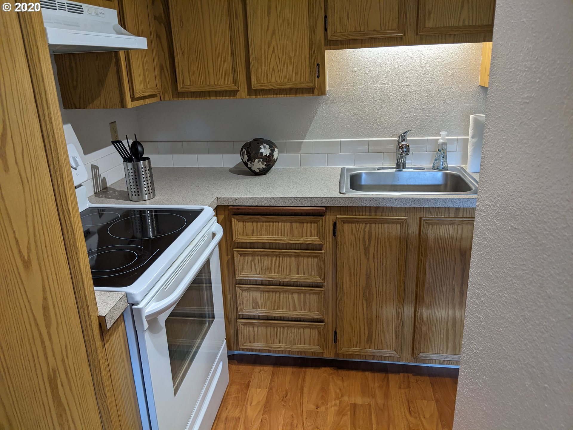 11044 Southwest Greenburg Road, Unit 114 Tigard, OR 97223 - Photo 7 of 12 Gallery Image 7