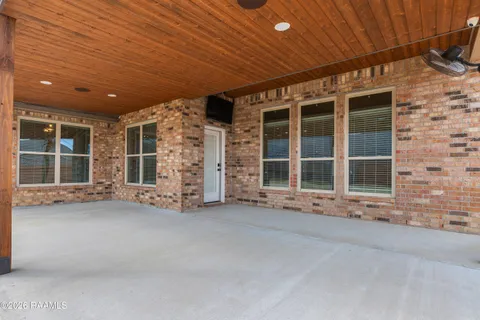 $299,000 | 301 Brianna Lane, Broussard, LA 70518