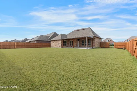 $299,000 | 301 Brianna Lane, Broussard, LA 70518