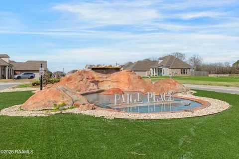 $299,000 | 301 Brianna Lane, Broussard, LA 70518